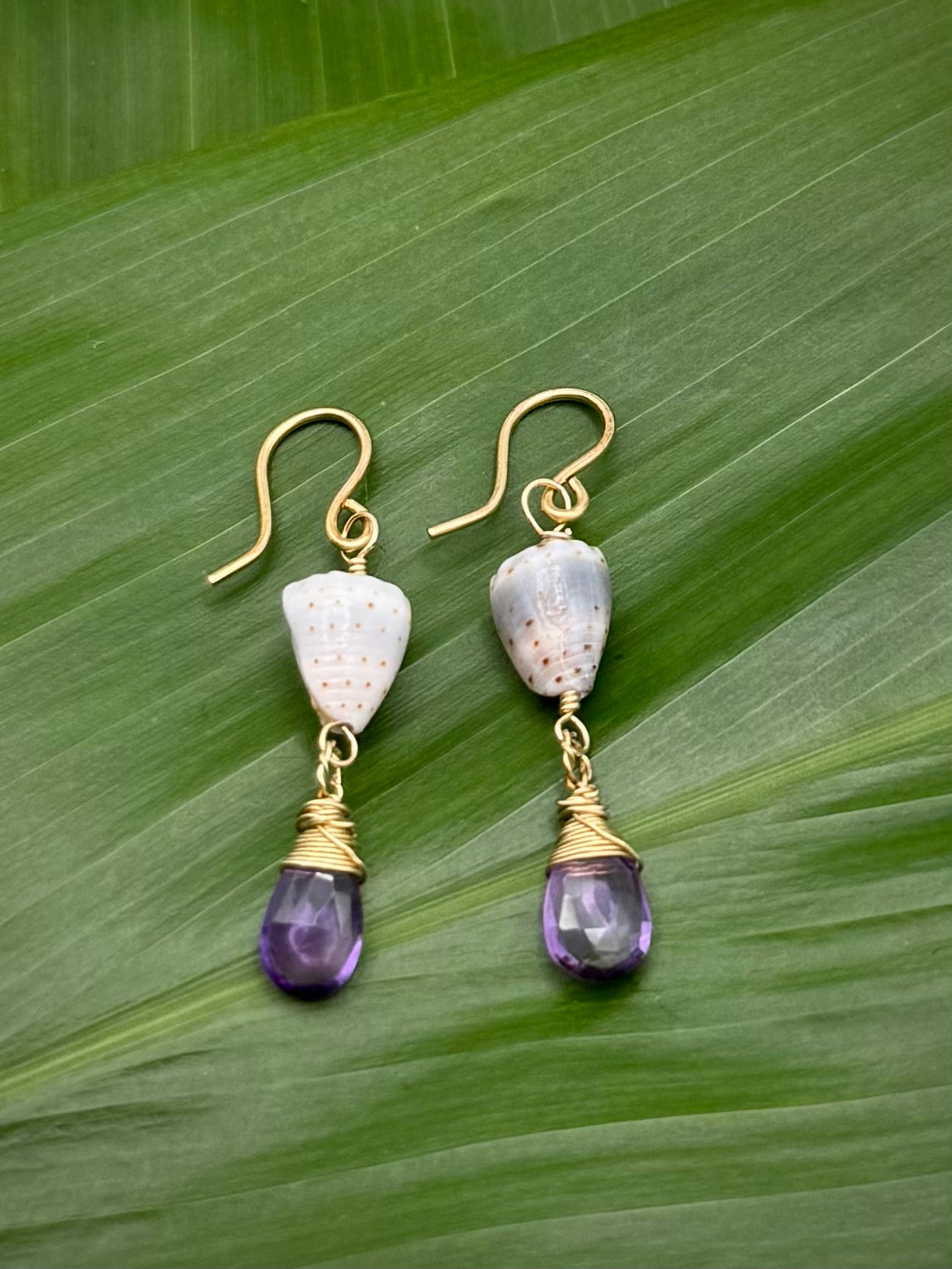 GF Abbreviated Cone Shell w/ Amethyst
