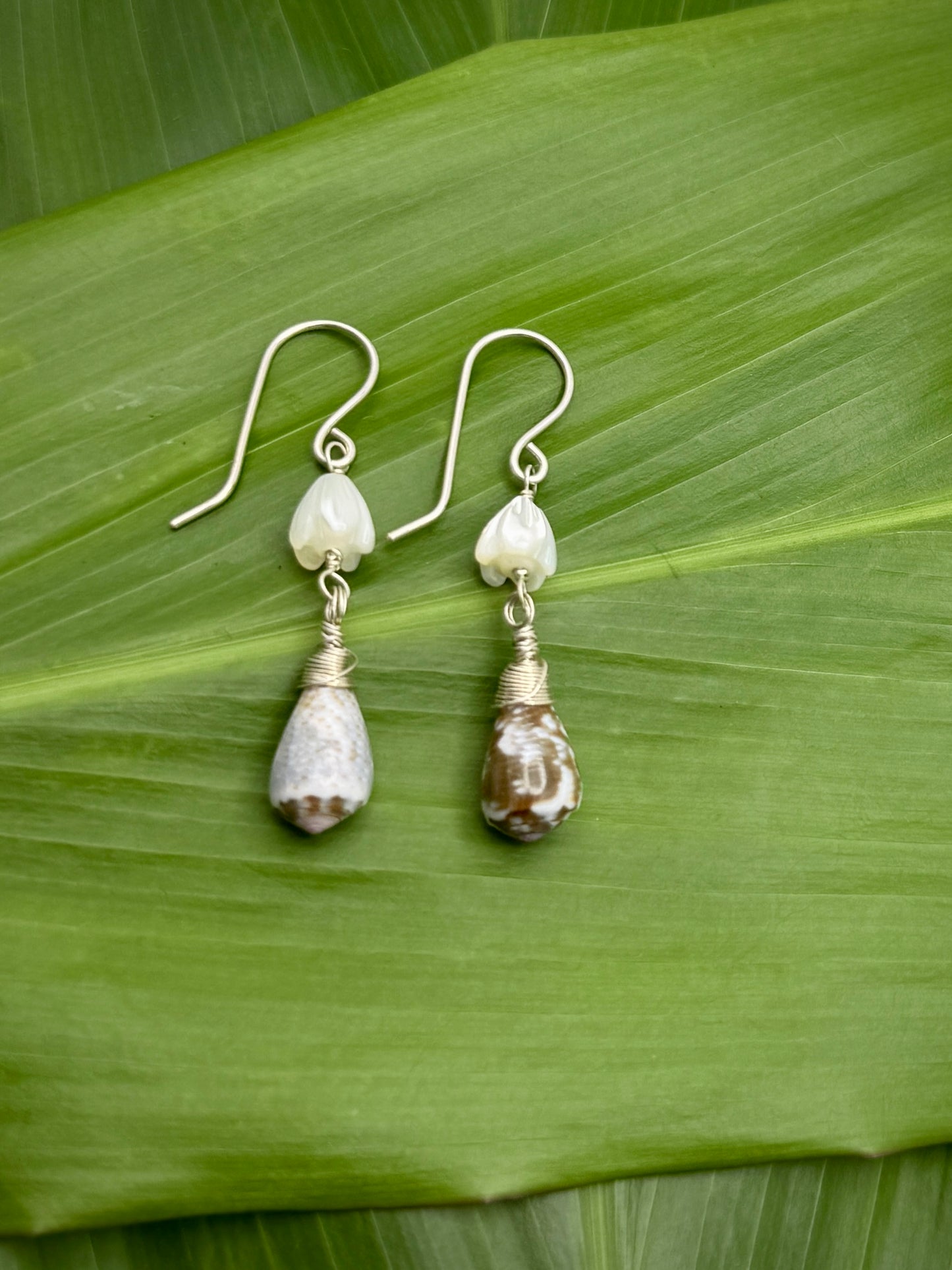 Wire Wrapped Cat Cone Shell w/ Pikake MOP