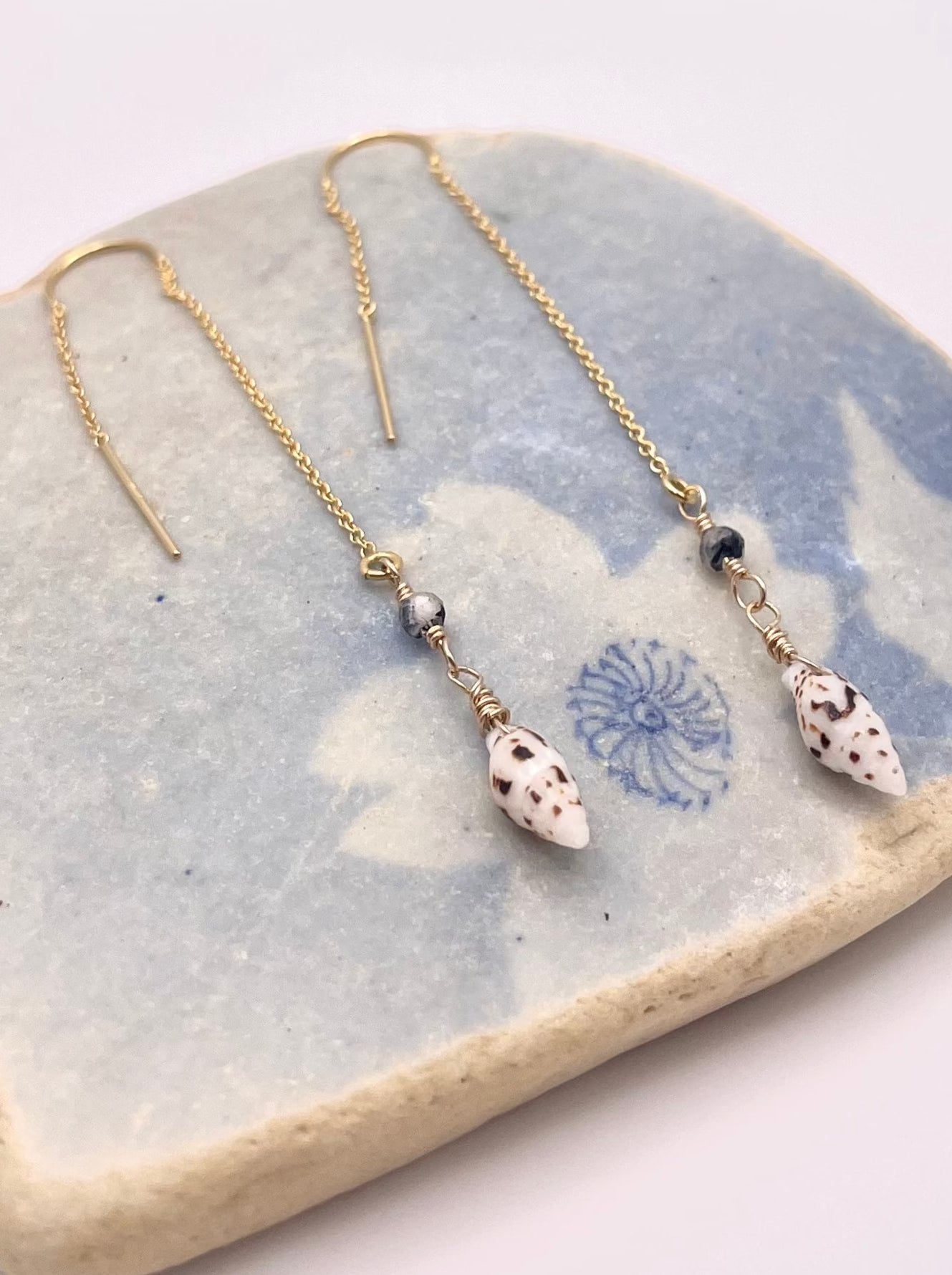 Mini Shell w/ Moonstone Threaders