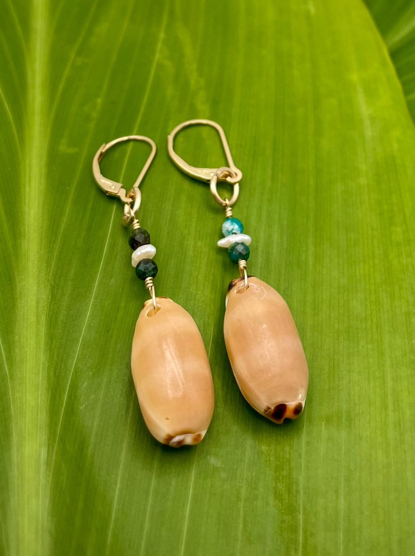 Simply Mia: Isabella Cowrie w/ Malachite
