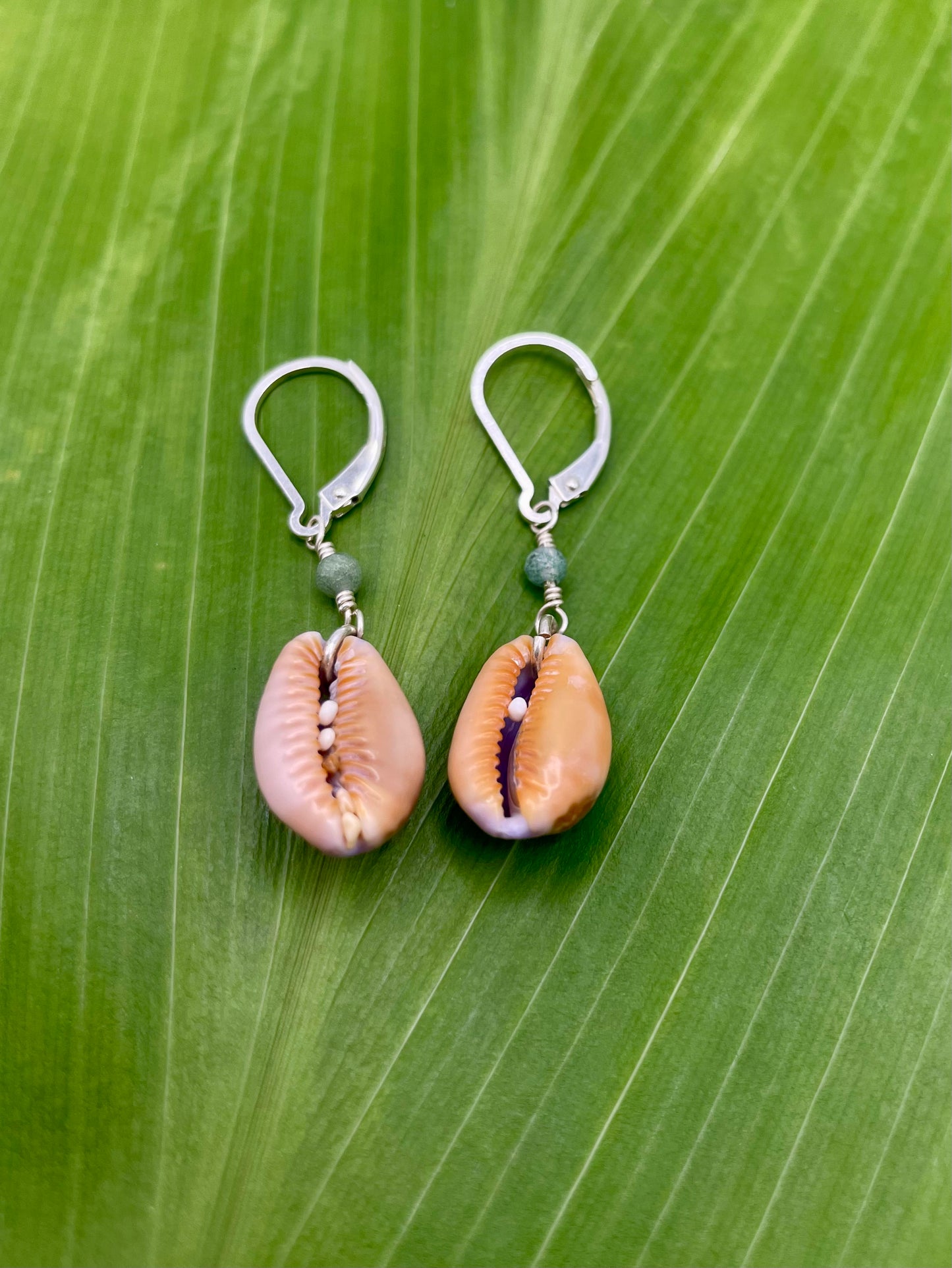 Simply Mia: Honey Cowrie w/ Agate